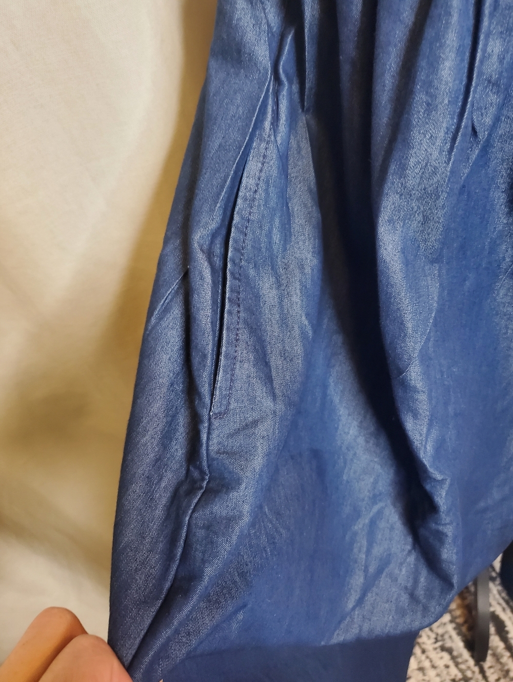 Sleeveless Blue Halter Jumper - Picture 4 of 7